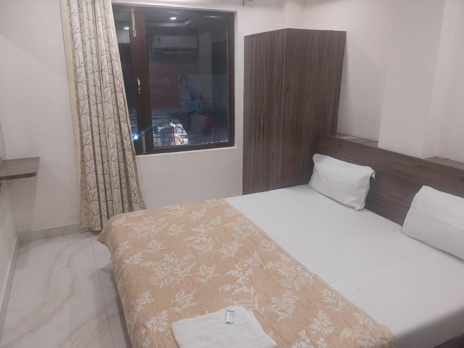 Hotel Rovers Inn Amritsar Exteriör bild
